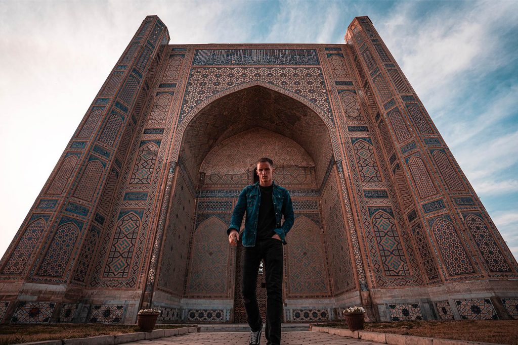 David Simpson and impressive architecture in Samarkand, Uzbekistan. The Central Asian series, reflection post