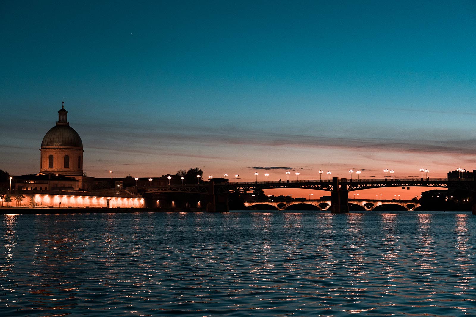 Sunset at Garonne River in Toulouse, France. The greatest buskers ever