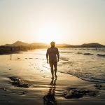 5 TIPS ON HOW TO STAY HEALTHY WHILE TRAVELLING 1