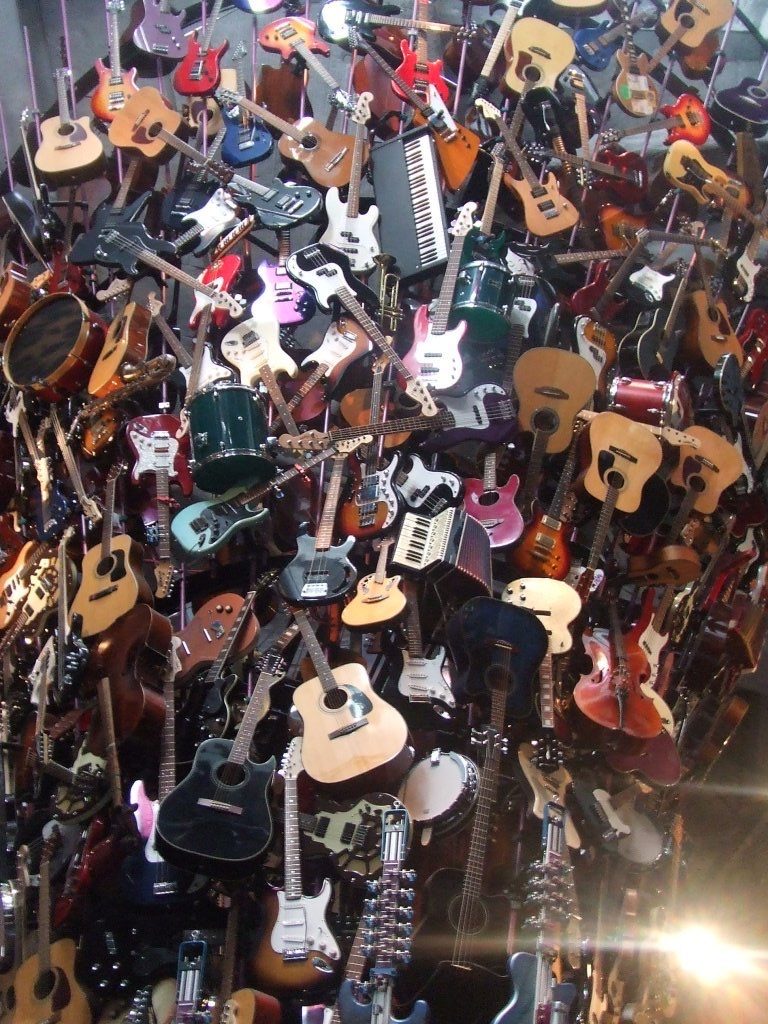 Piles of guitar in Seattle. Crossing into Seattle