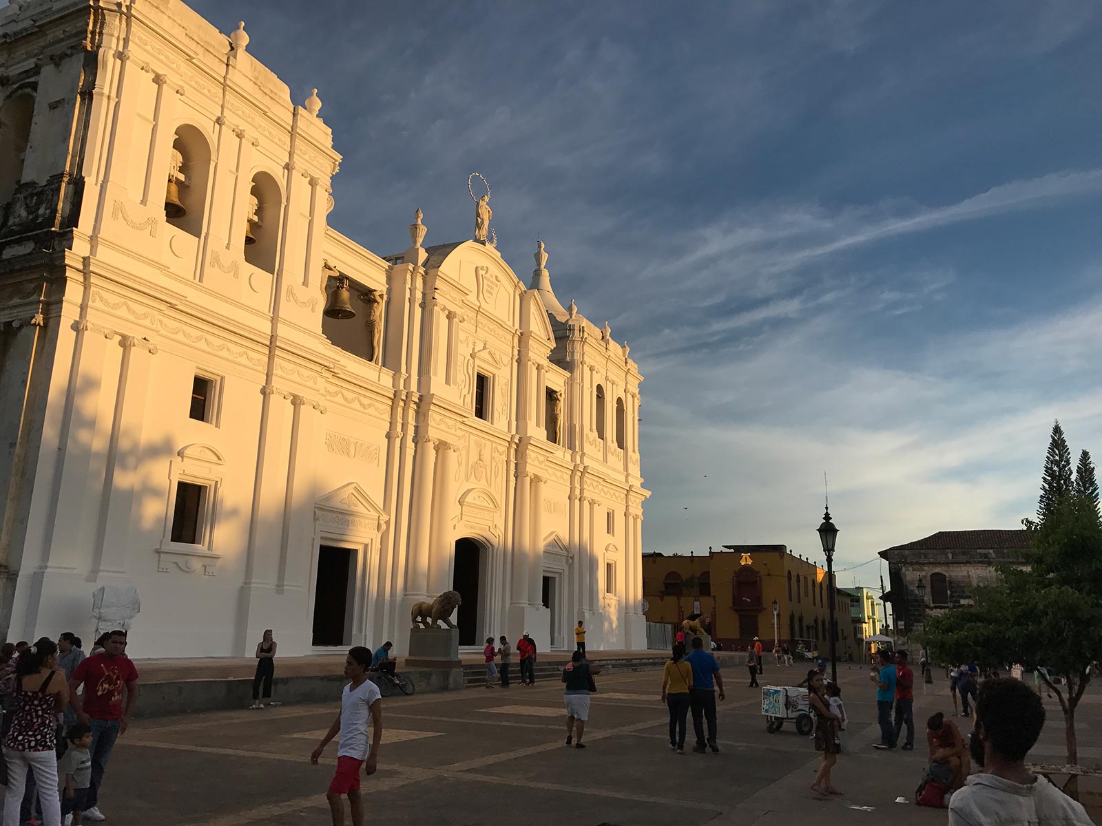 Church and people in Granada, Nicaragua. Volcano boarding in Leon, Nicaragua & full guide
