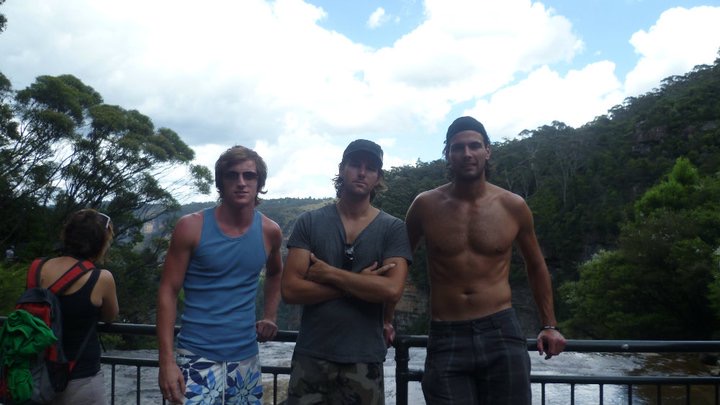 David Simpson with two guys in Tour of the Blue Mountains. Walking Sydney Bridge & The Blue Mountains