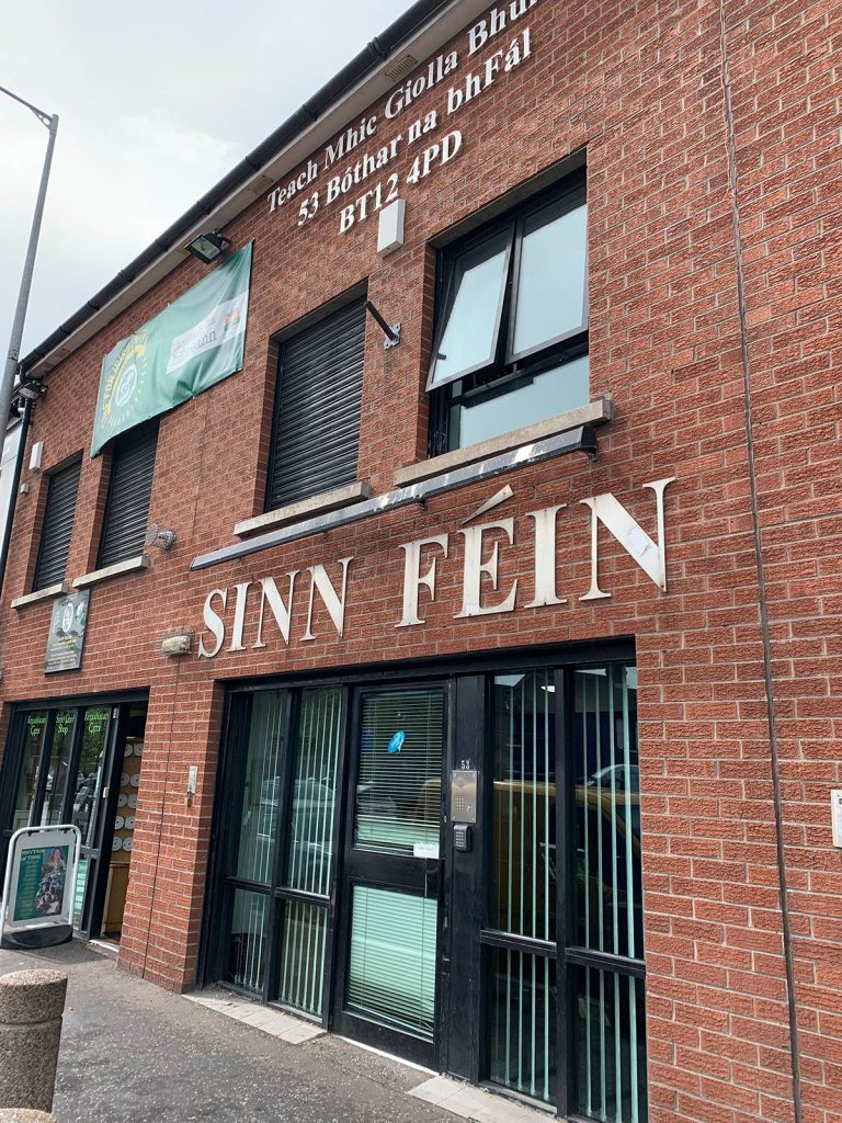 BELFAST BLACK TAXI TOUR 8