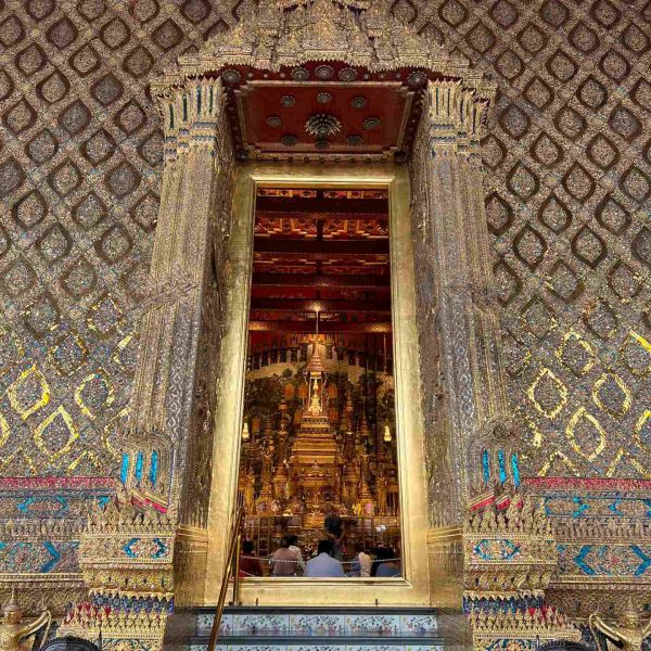 Entrance to altar of the Emerald Buddha in Thailand. Grand Palaces, ear orgasms and Khaosan Road