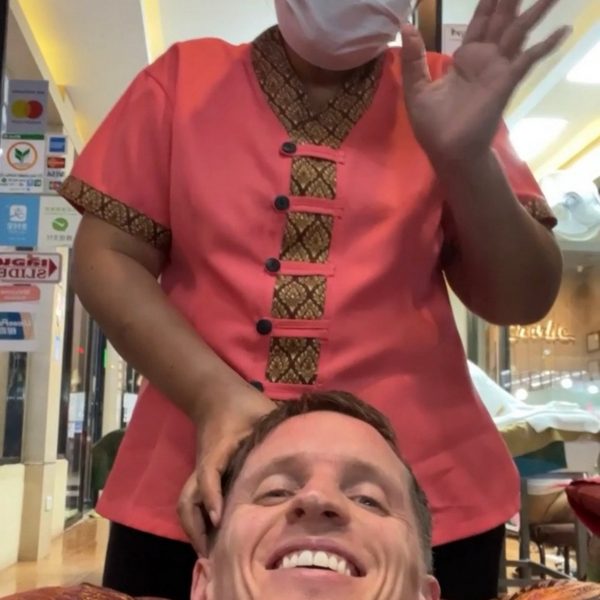 David Simpson and masseuse at Khaosan Road in Thailand. Grand Palaces, ear orgasms and Khaosan Road