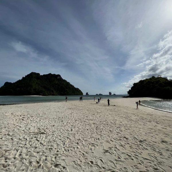 Beach in Thale Waek in Thailand. Boat ride from hell, island hopping from heaven
