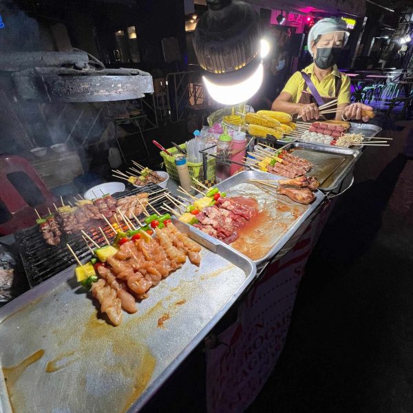 Street food vendor in Khaosan Road in Thailand. Grand Palaces, ear orgasms and Khaosan Road