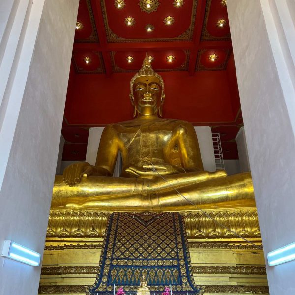 Seated Golden Buddha in Ayutthaya, Thailand. Ayutthaya, food frenzy & cryo time