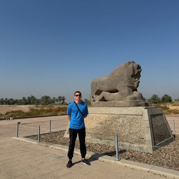 David Simpson and the Lion of Babylon sculpture in Iraq. Saddam’s Palace & old town Baghdad